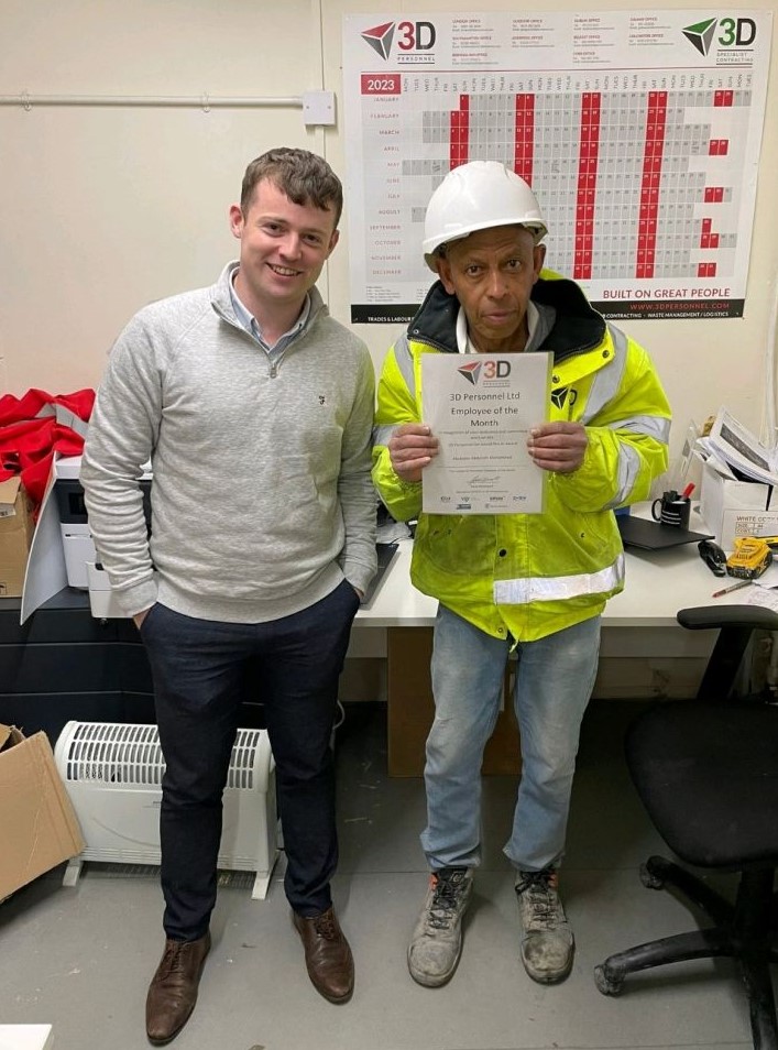 3D's Nathan presents Abubakar with his award